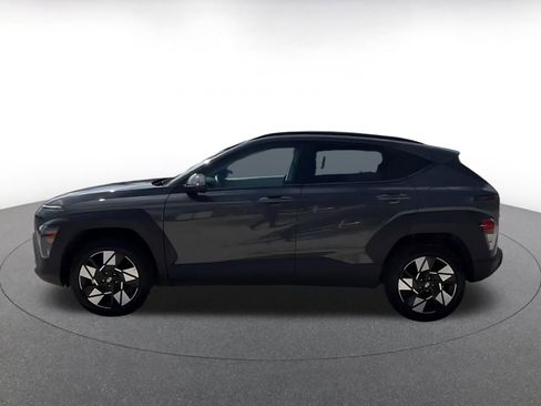 Used 2025 Hyundai Kona SEL image 9
