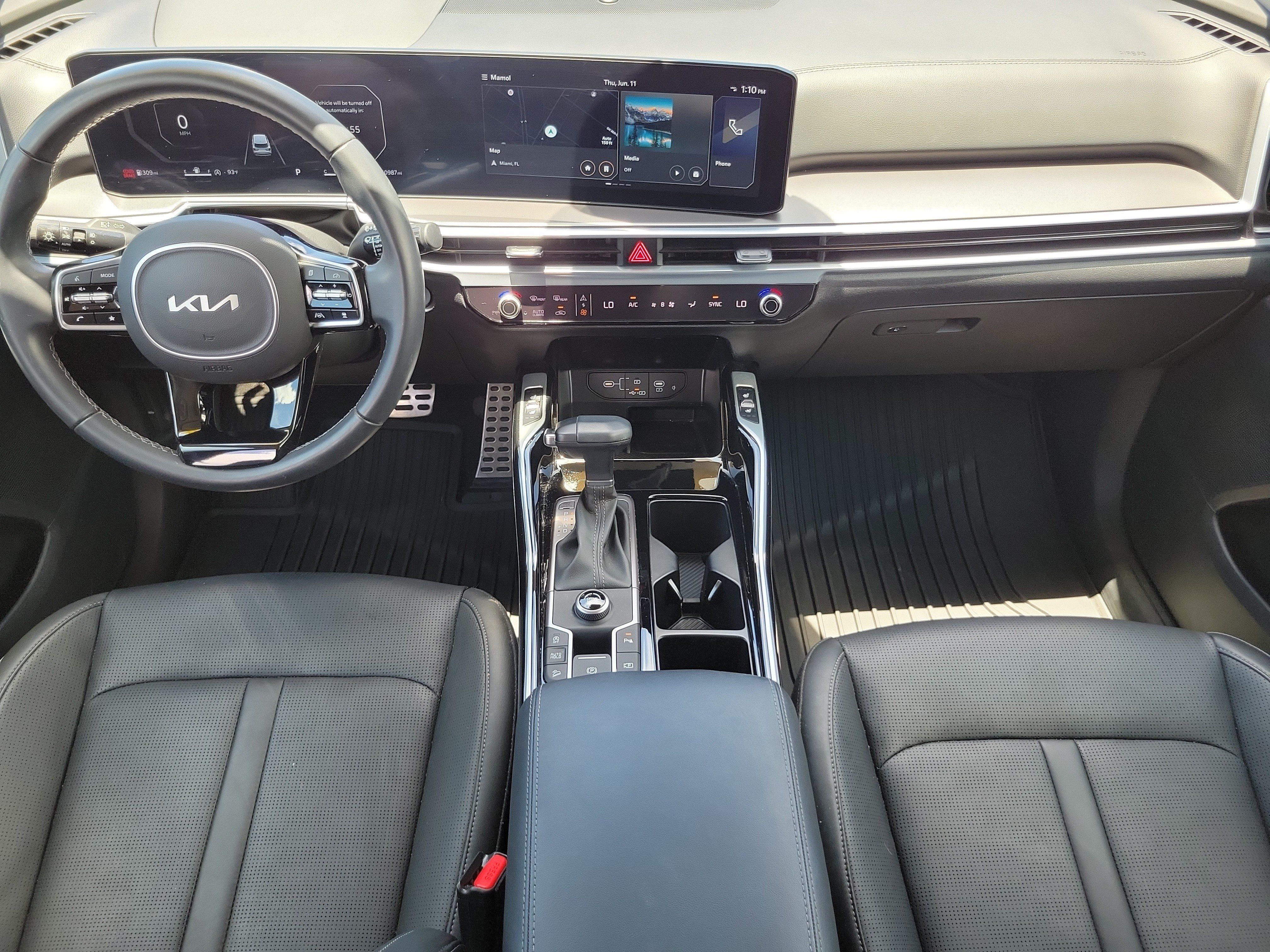 Used 2025 Kia Sorento SX FWD image 15