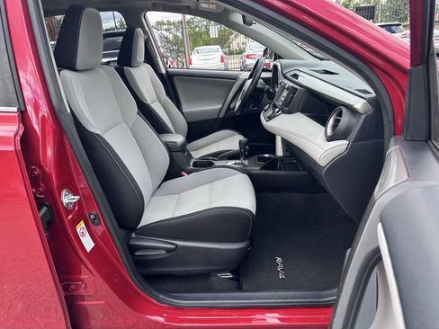 Used 2016 Toyota RAV4 XLE AWD/4WD image 39
