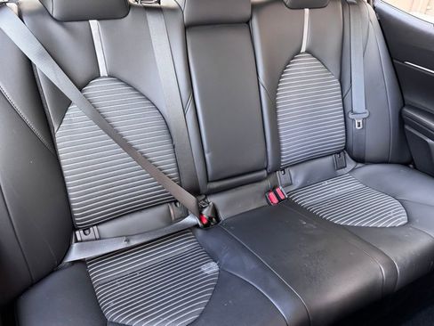 Used 2023 Toyota Camry SE image 18