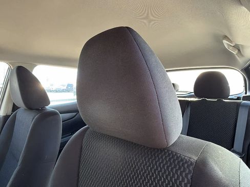 Used 2022 Nissan Rogue Sport S image 11