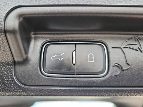 Certified 2023 Ford Explorer XLT w/ Equipment Group 202A image 10