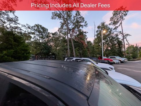 Certified 2025 Toyota Tacoma TRD Off-Road AWD/4WD image 11