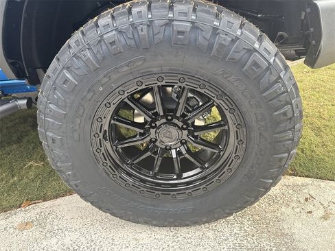 New 2025 Ford Bronco 4-Door w/ Sasquatch Package image 21