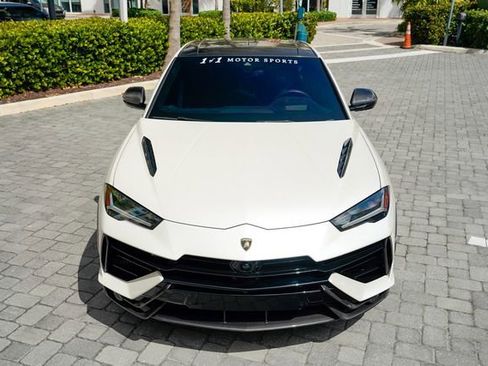 Used 2023 Lamborghini Urus Performante image 5