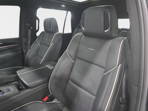 Used 2024 Cadillac Escalade Sport w/ Touring Package RWD image 19