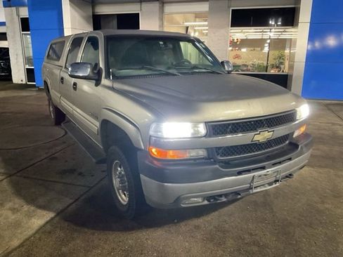 Used 2002 Chevrolet Silverado 2500 LS w/ Electrical Convenience Pkg image 2