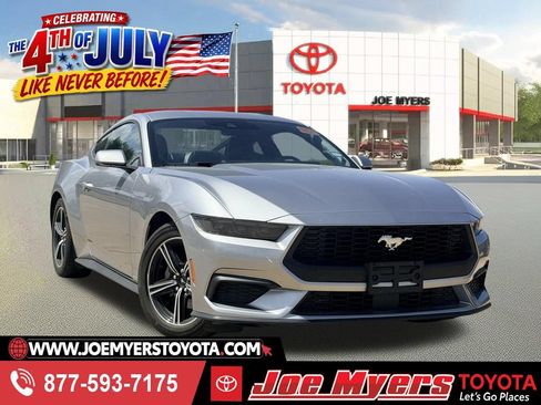 Used 2025 Ford Mustang Premium RWD image 1