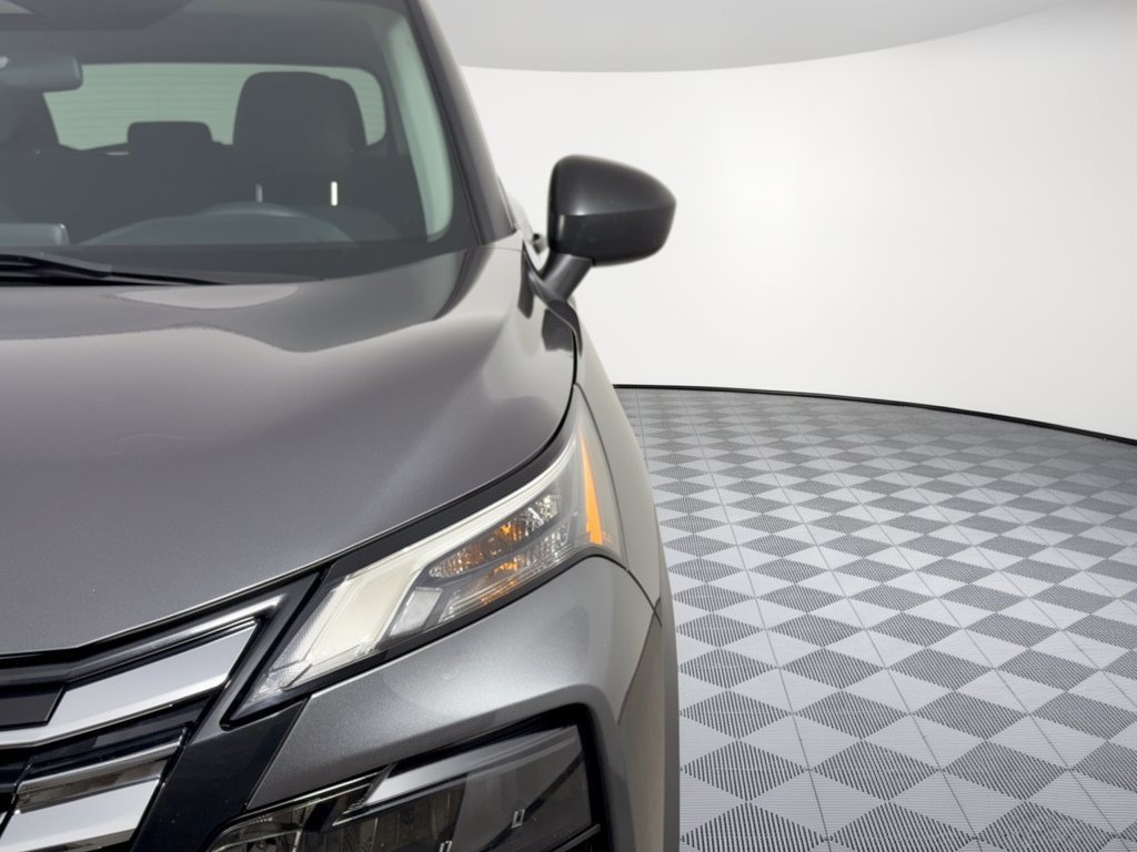 Used 2024 Nissan Rogue S AWD/4WD image 12