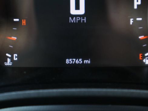 Used 2019 Dodge Challenger GT w/ Plus Package RWD image 13