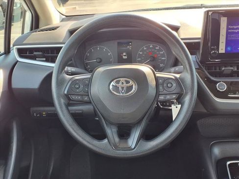 Used 2025 Toyota Corolla LE image 16