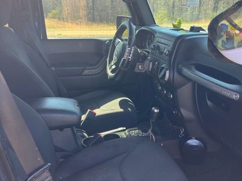 Used 2017 Jeep Wrangler Unlimited Sport w/ Quick Order Package 24S image 4