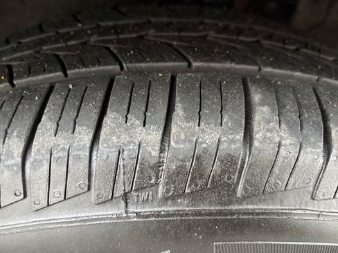 Used 2017 Toyota RAV4 XLE image 12