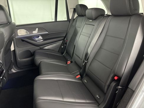 New 2026 Mercedes-Benz GLS 450 4MATIC image 14