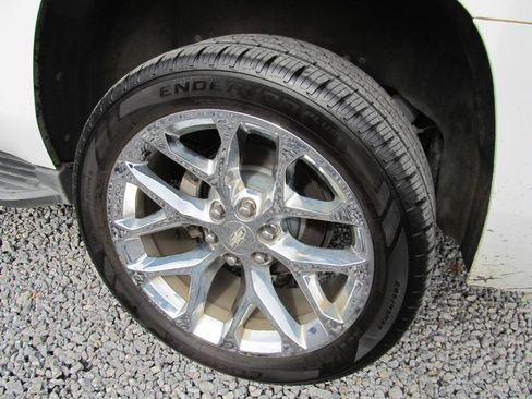 Used 2017 Chevrolet Tahoe LT image 17