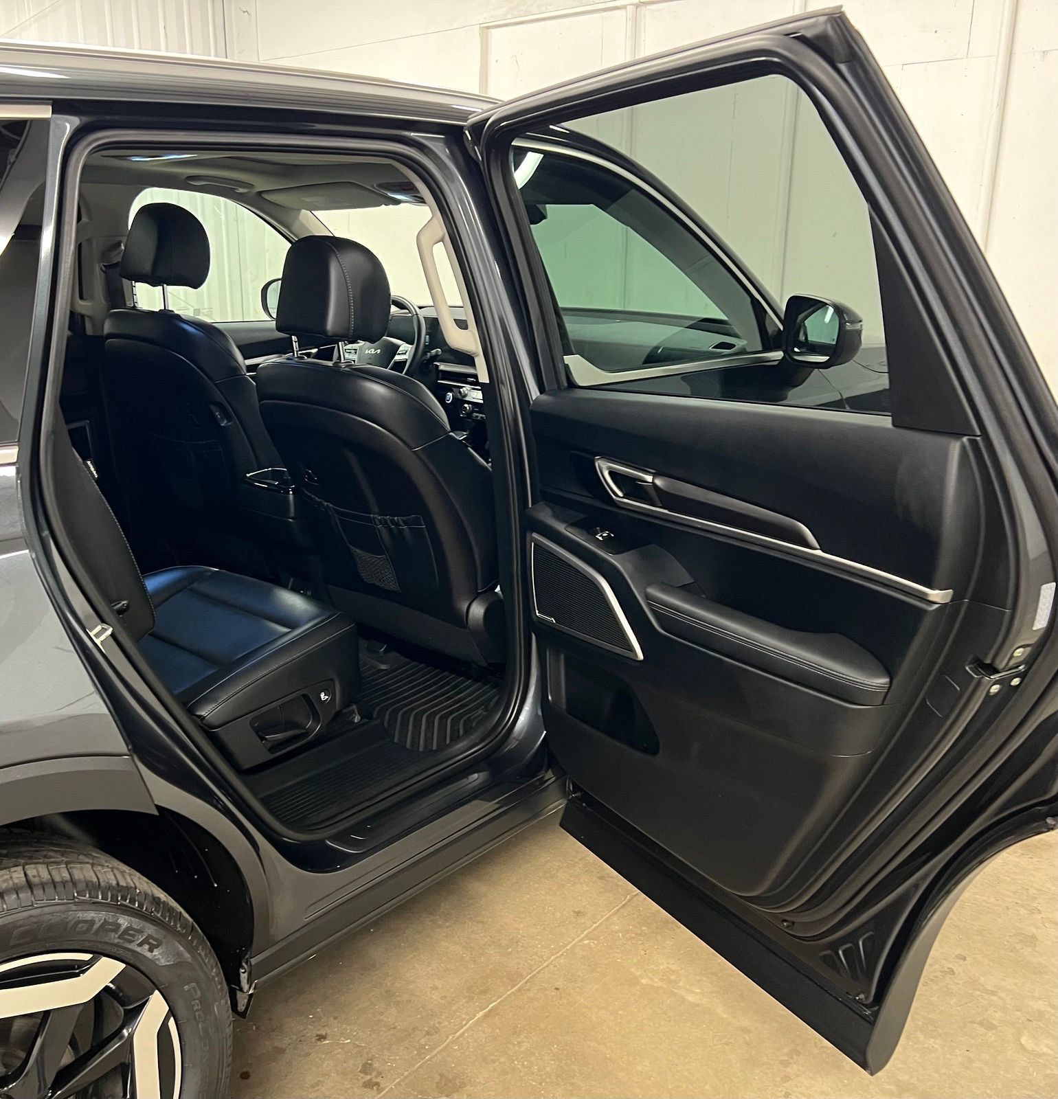 Used 2024 Kia Telluride S w/ S Sunroof Package FWD image 19