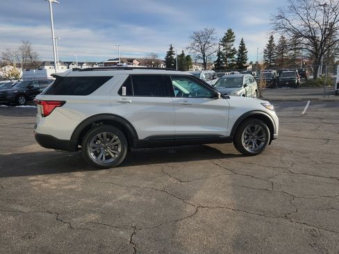 New 2026 Ford Explorer Active image 14