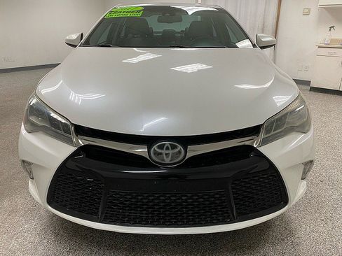 Used 2017 Toyota Camry XSE w/ Advanced Technology Package image 2