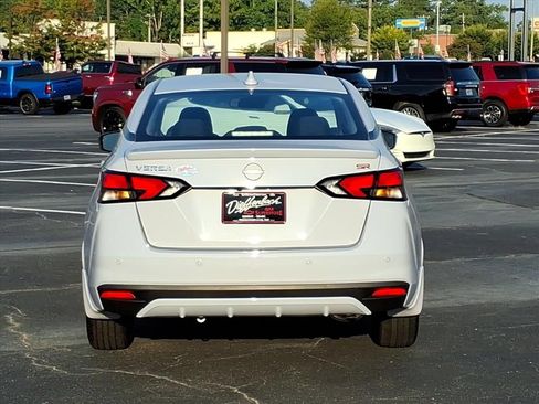 Used 2025 Nissan Versa SR w/ Trunk Package FWD image 19
