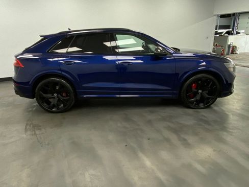 Used 2022 Audi RS Q8 w/ Carbon Optic Package image 7