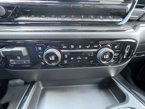 Used 2022 Chevrolet Silverado 1500 ZR2 w/ Technology Package AWD/4WD image 35