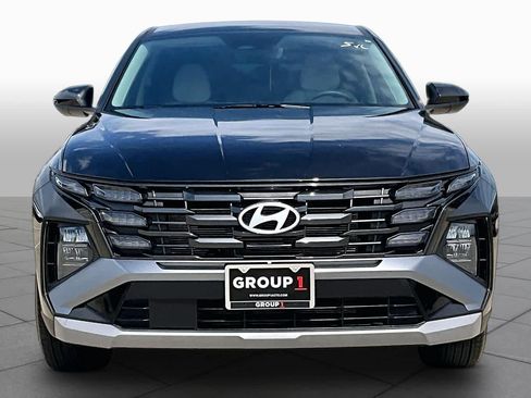 Certified 2025 Hyundai Tucson SE FWD image 4