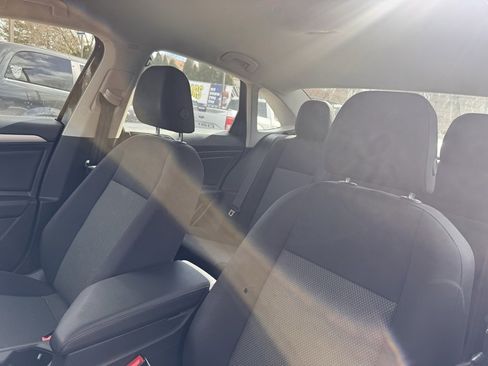 Used 2021 Volkswagen Jetta S w/ Driver Assistance Package image 9