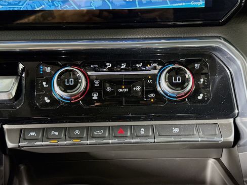 Used 2024 GMC Sierra 1500 Denali w/ Technology Package image 16