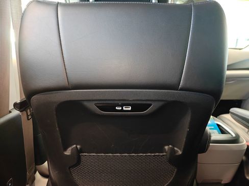 Used 2024 Chrysler Pacifica Touring-L FWD image 29