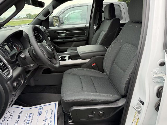 New 2026 RAM 1500 Big Horn AWD/4WD image 11