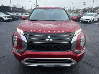 Used 2023 Mitsubishi Outlander SE video 2