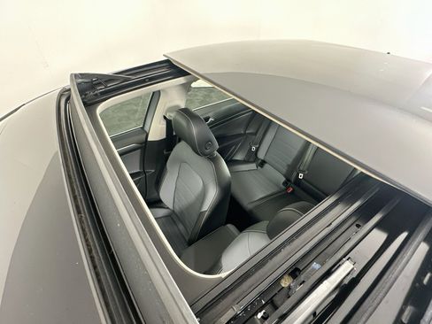 Used 2025 Volkswagen Jetta SE FWD image 26