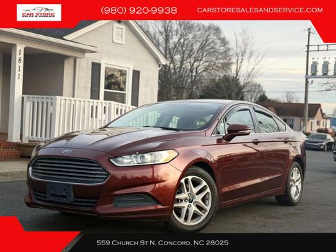 Used 2016 Ford Fusion SE FWD image 1