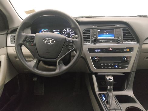 Used 2016 Hyundai Sonata SE FWD image 22