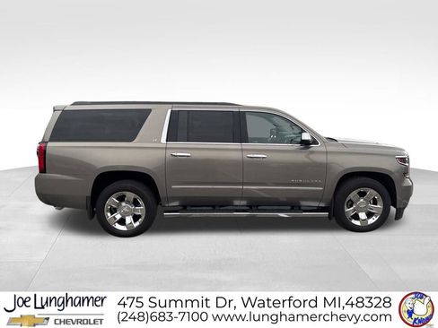 Used 2017 Chevrolet Suburban LT w/ LT Signature Package image 23