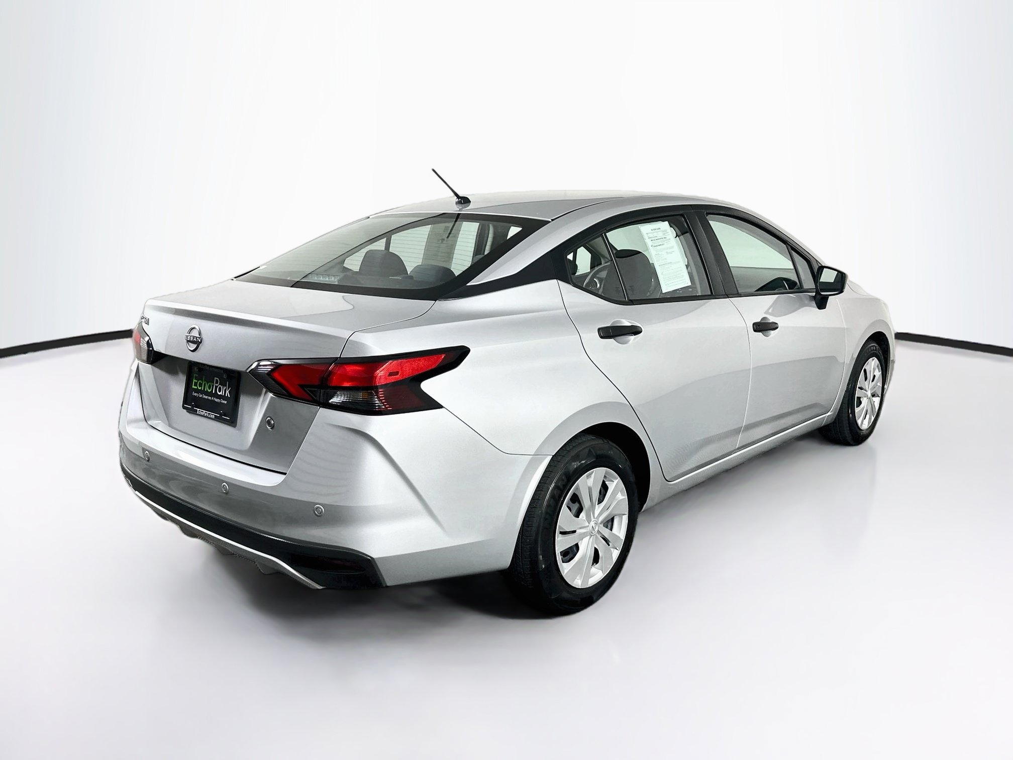 Used 2025 Nissan Versa S FWD image 9