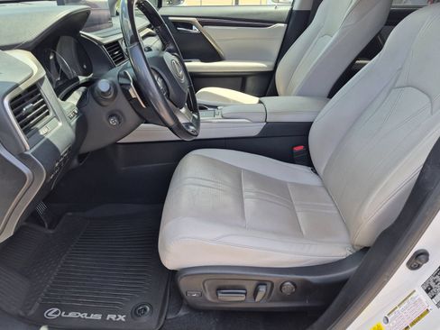 Used 2021 Lexus RX 350L Luxury w/ Cold Weather Package AWD/4WD image 23