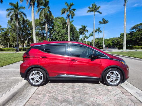 Used 2017 Chevrolet Bolt LT FWD image 20
