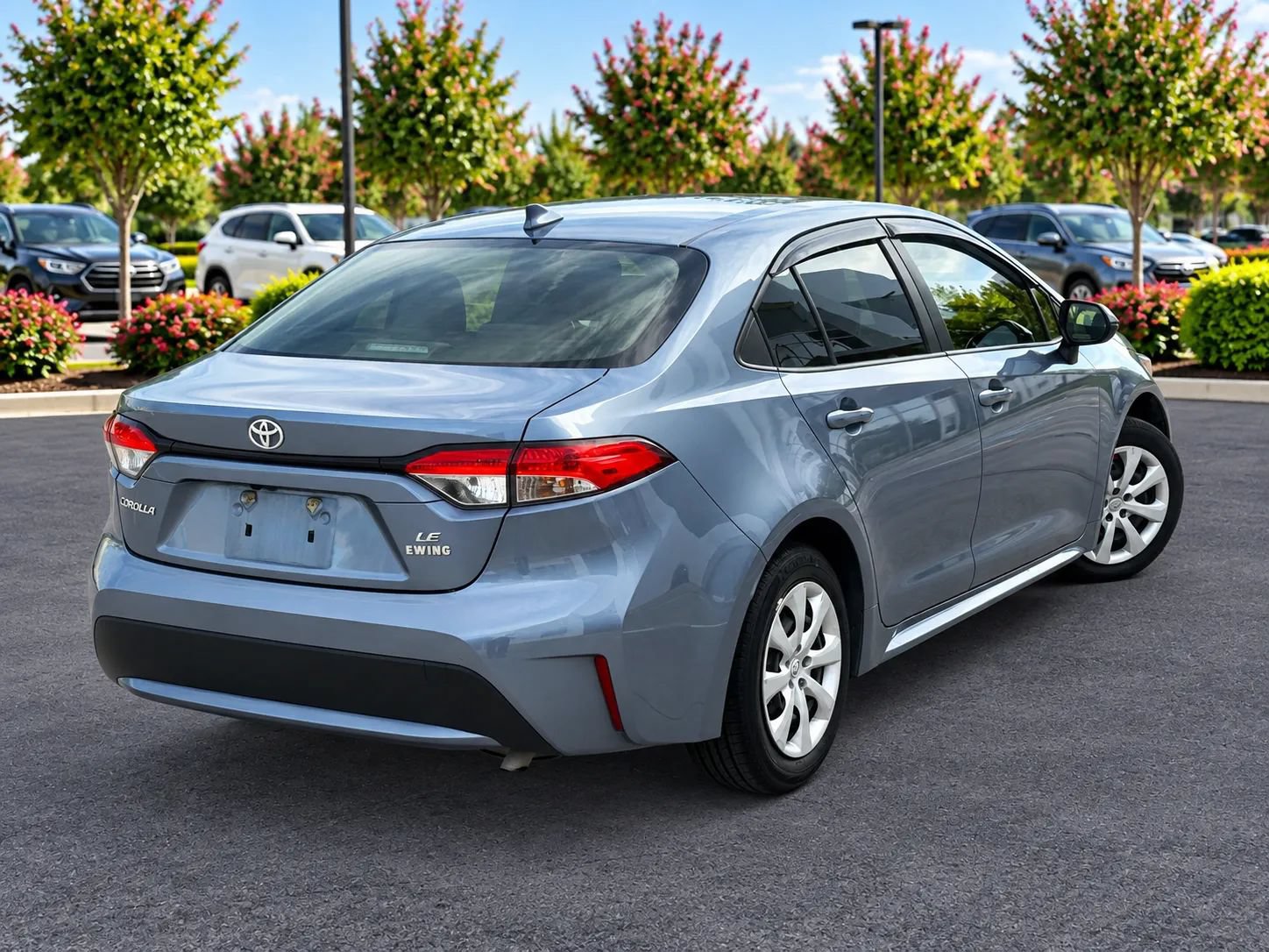 Used 2021 Toyota Corolla LE FWD image 5