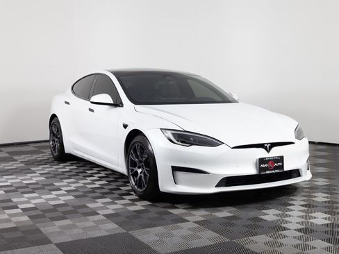 Used 2022 Tesla Model S Plaid image 10