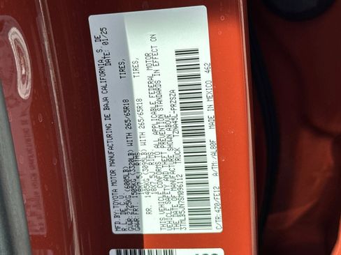 Certified 2025 Toyota Tacoma TRD Sport w/ TRD Sport Upgrade Package image 23