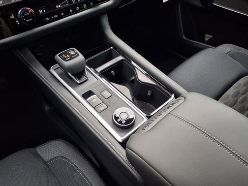 New 2026 Nissan Pathfinder SV AWD/4WD image 17