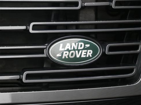 Used 2025 Land Rover Range Rover SE image 27