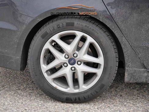 Used 2016 Ford Fusion SE w/ Equipment Group 202A image 9