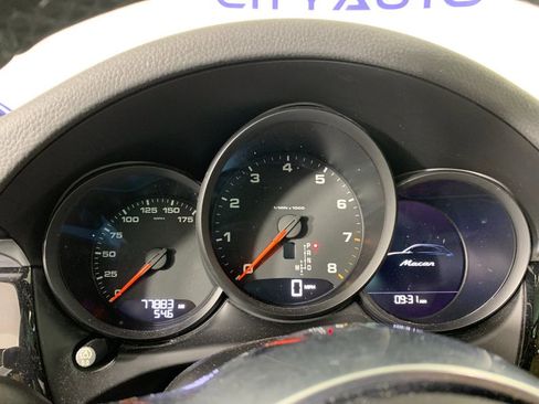 Used 2017 Porsche Macan Base image 19