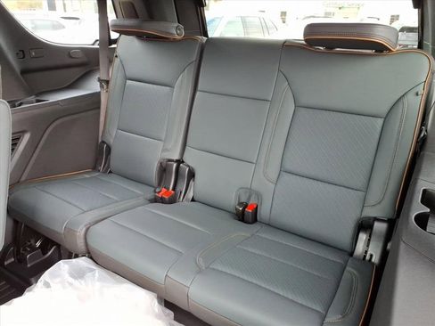 New 2026 GMC Yukon XL AT4 image 15