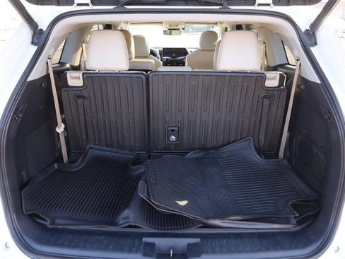 Used 2021 Toyota Highlander Platinum image 7