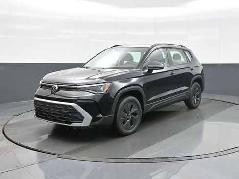 New 2026 Volkswagen Taos S image 3