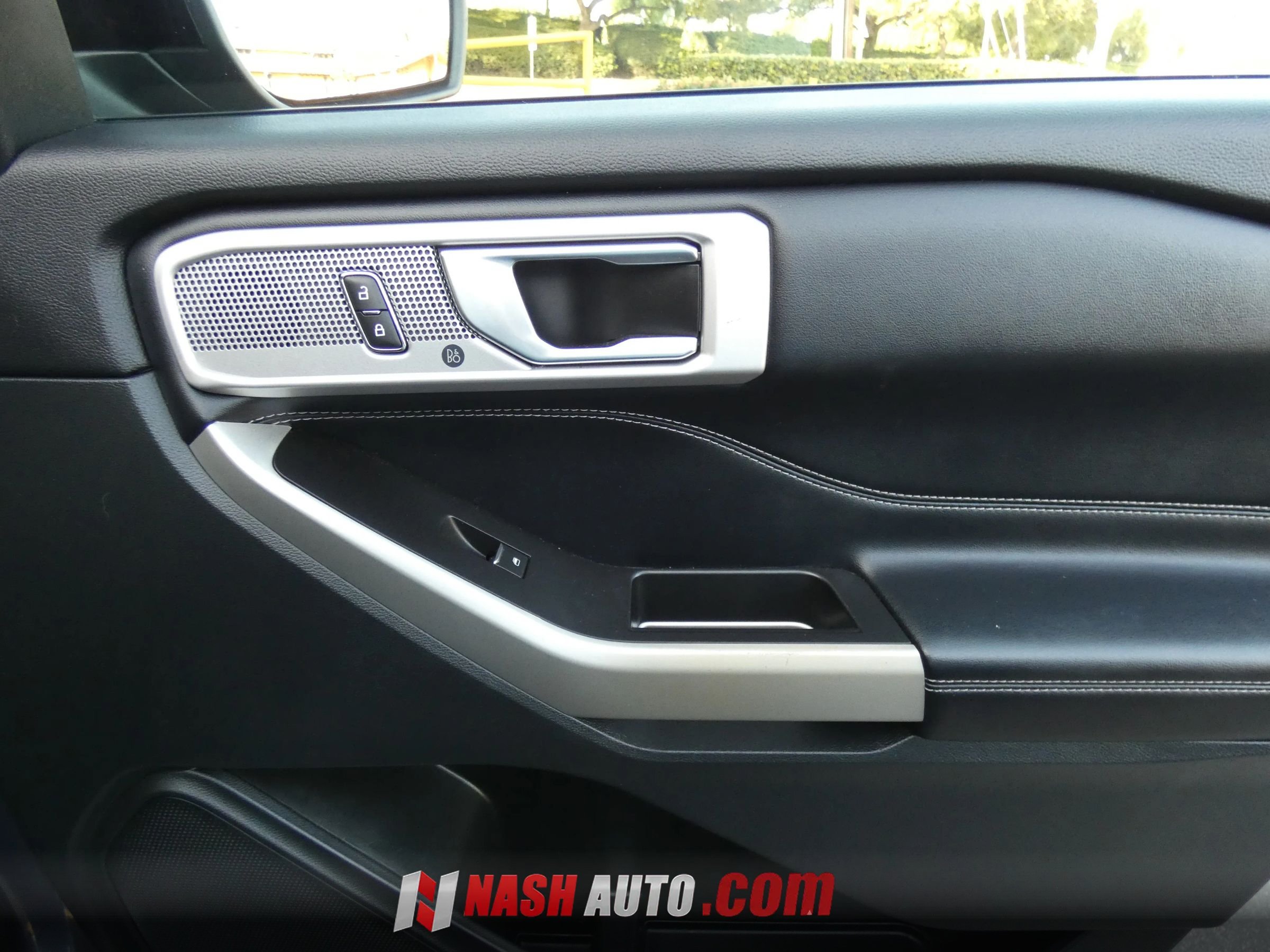Used 2021 Ford Explorer Limited AWD/4WD image 36