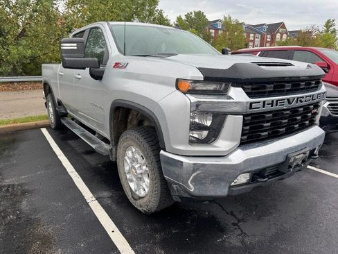 Used 2021 Chevrolet Silverado 2500 LT w/ Convenience Package AWD/4WD image 4